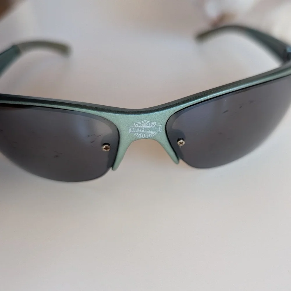 Harley-Davidson‎ Wrap Sunglasses Silvery Blue Metallic Bar & Shield Logo Taiwan